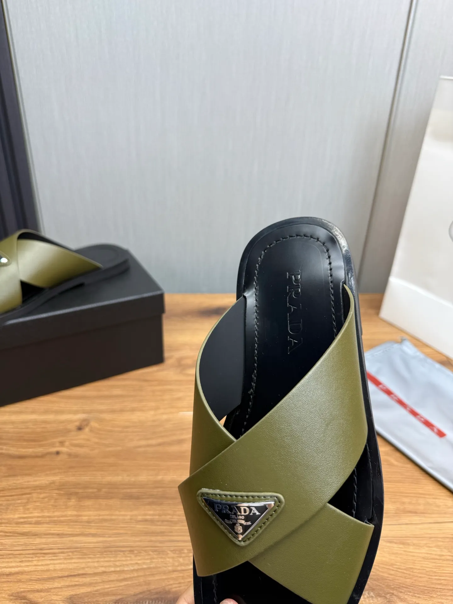 Factory price 340💰 ＰＲＡＤＡPrada - popular men's slippers hot sale 🔥 🩴Official website one to one production 38-45 sizes 45 46 🉑️Customized!